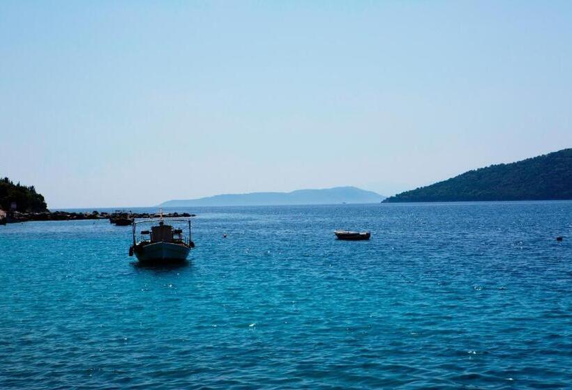 דירת חדר נוף לים, Captain Nick Apart