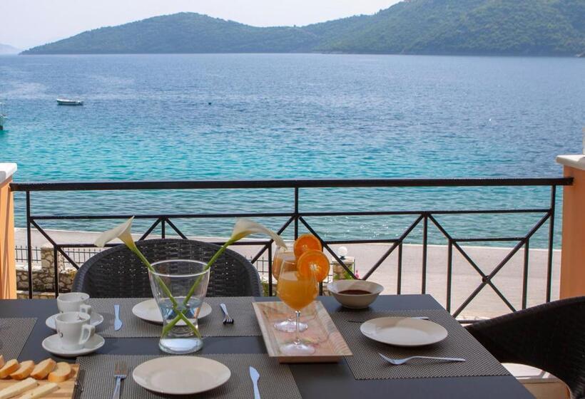 סטודיו סטנדרטי נוף לים, Captain Nick Apart