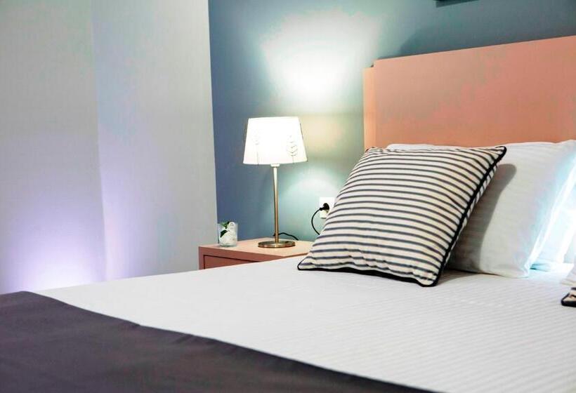 דירת חדר נוף לים, Captain Nick Apart