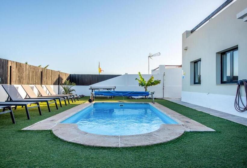 ویلای 3 خوابه, Ereza Villas Alicia