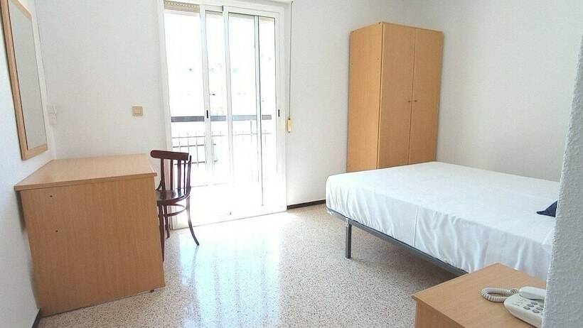 اتاق استاندارد با تخت دوبل, Hostal El Mercat
