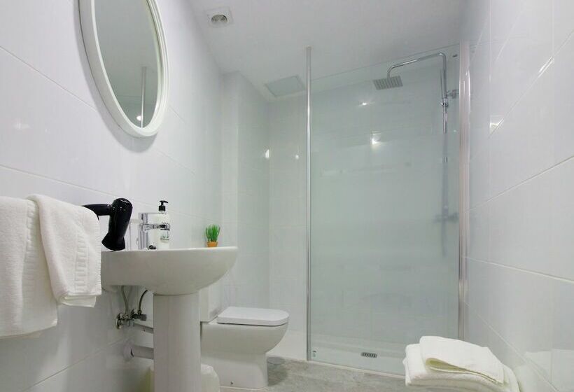 اتاق استاندارد با تخت دوبل, Hostal El Mercat