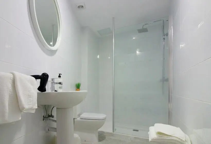 اتاق استاندارد با تخت دوبل, Hostal El Mercat