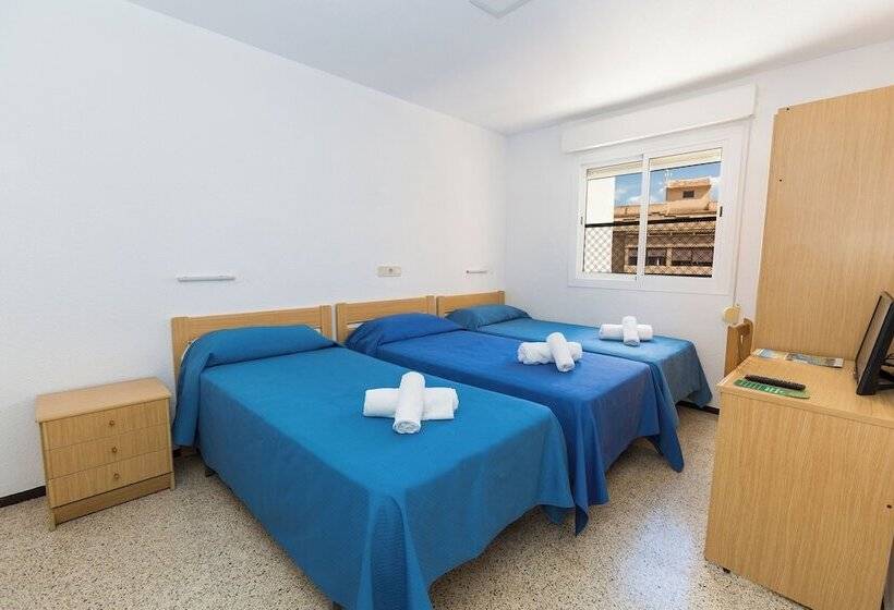 اتاق استاندارد سه نفره, Hostal El Mercat