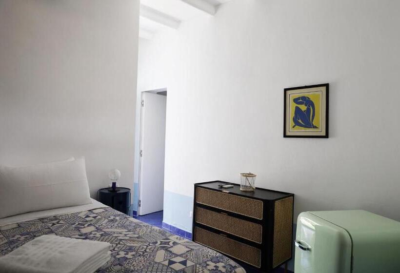 带2个卧室的套房, Art B&b