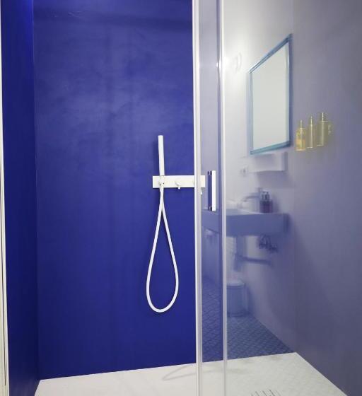 デラックスルーム, Art B&b