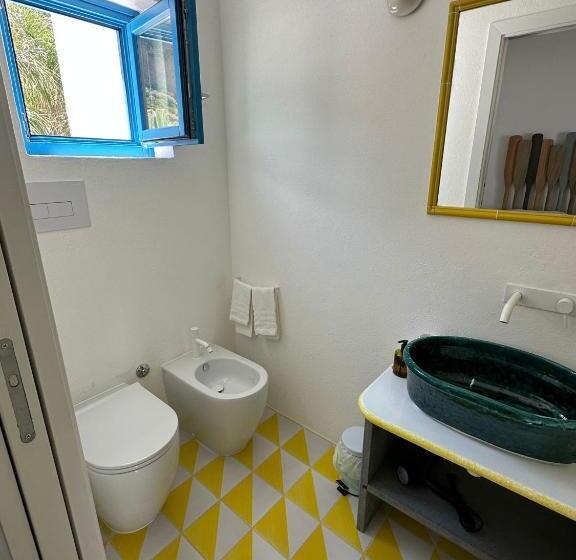 带1个卧室的带海景的公寓, Art B&b