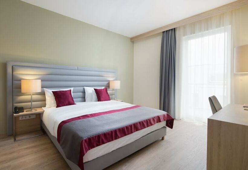 스위트, Akeah Verdi Budapest