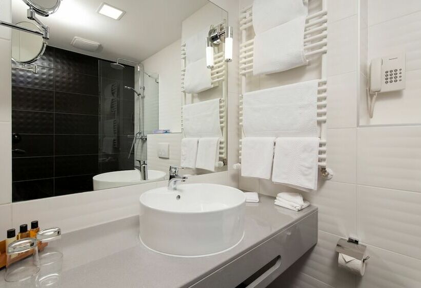 Habitació Superior Llit King, Akeah Verdi Budapest