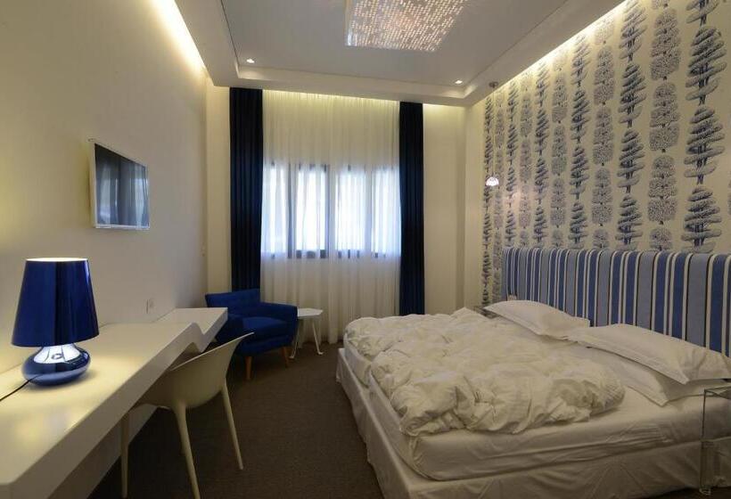 اتاق سوپریور با چشم‌انداز کوهستان, Miramar Hotel Resort And Spa