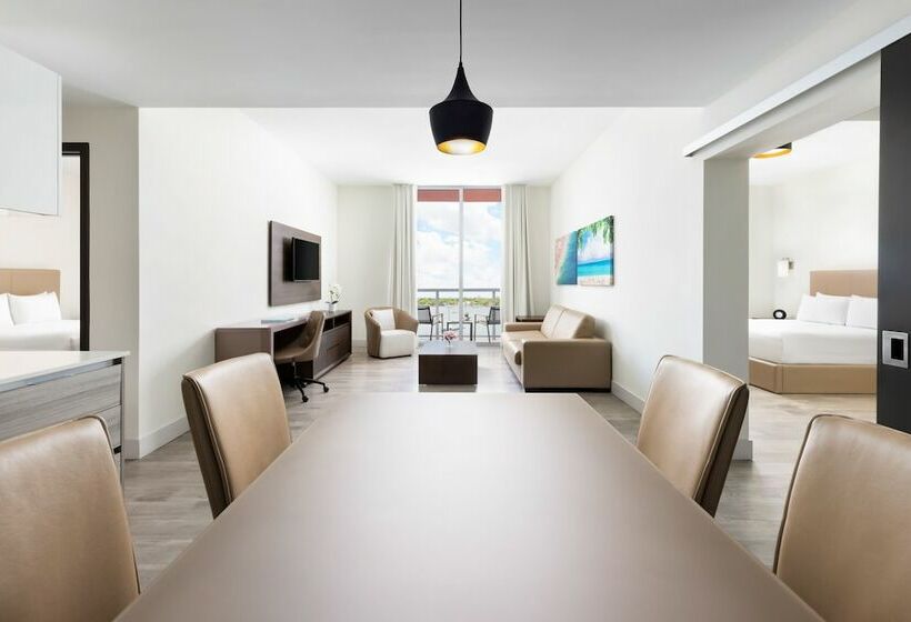 Люкс 2 Спальни, Costa Hollywood Beach Resort  An Allsuite