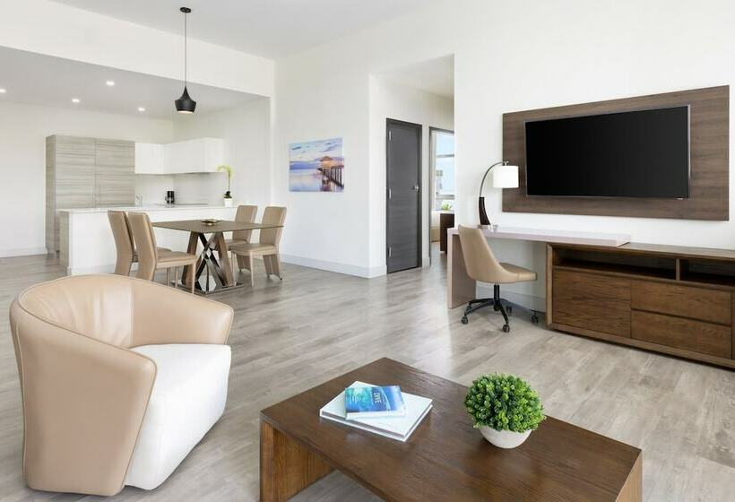 Люкс 2 Спальни, Costa Hollywood Beach Resort  An Allsuite