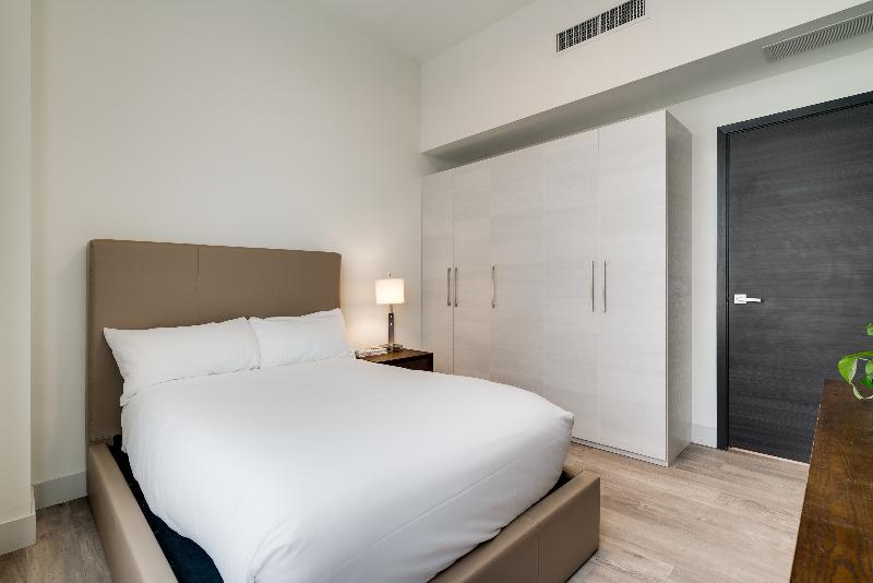 Люкс 3 Спальни, Costa Hollywood Beach Resort  An Allsuite