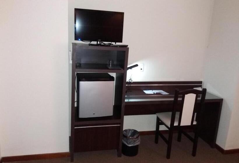 غرفة قياسية, Cuatro Plazas