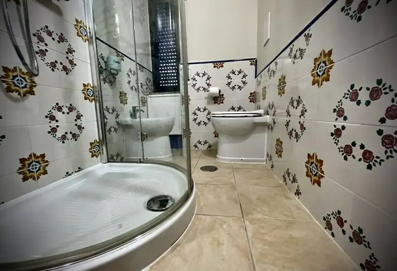 スタンダードルーム, Le Ceramiche