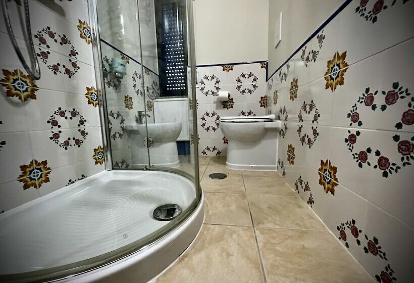 标准间, Le Ceramiche