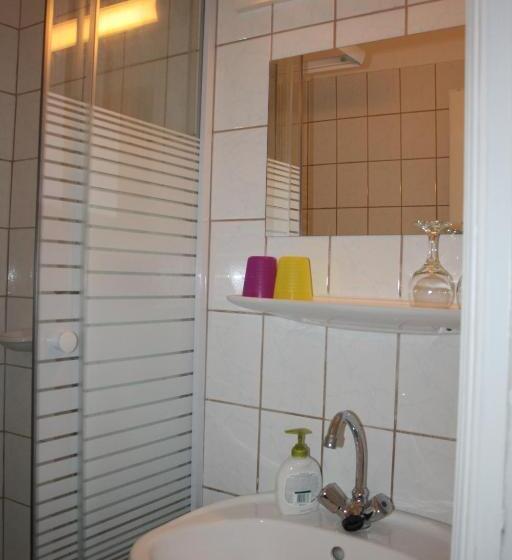 ベーシックルーム, Partvilla Balatonboglar