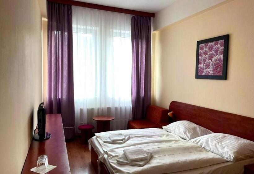 标准间, Penzion Zornicka