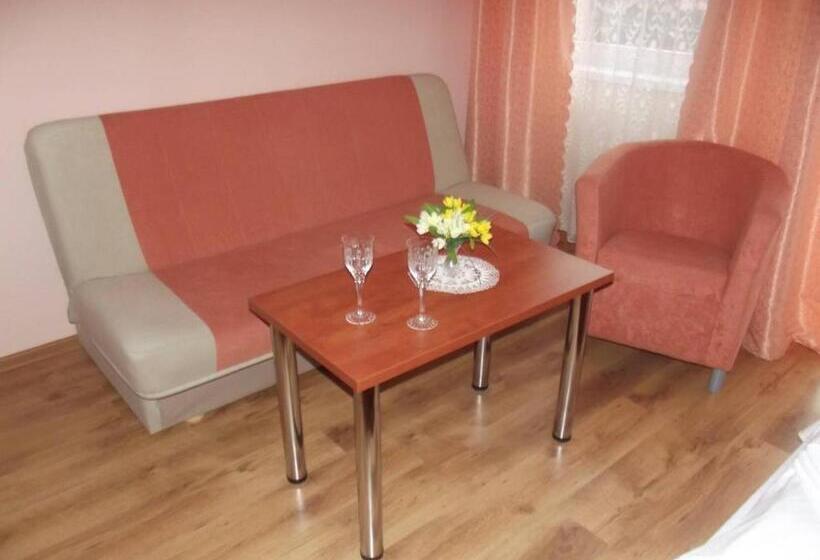 带1个卧室的带阳台的公寓, Penzion Zornicka