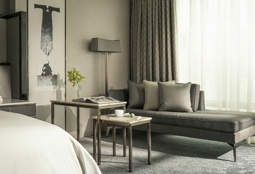 Номер Стандарт Двуспальная Кровать Вид на Парк, Four Seasons Hotel Kuala Lumpur