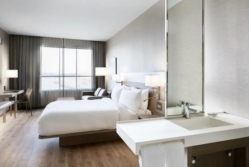 キングサイズベッドのスタンダードルーム, Ac Hotel By Marriott Portland Downtown/waterfront, Me
