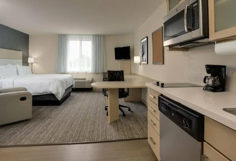 スタンダードスタジオ, Candlewood Suites Miami Intl Airport   36th St, An Ihg