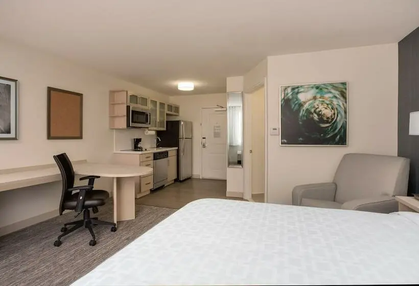 スタンダードスタジオ, Candlewood Suites Miami Intl Airport   36th St, An Ihg