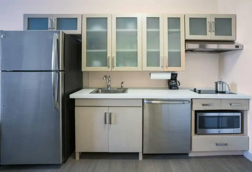 スタンダードスタジオ, Candlewood Suites Miami Intl Airport   36th St, An Ihg