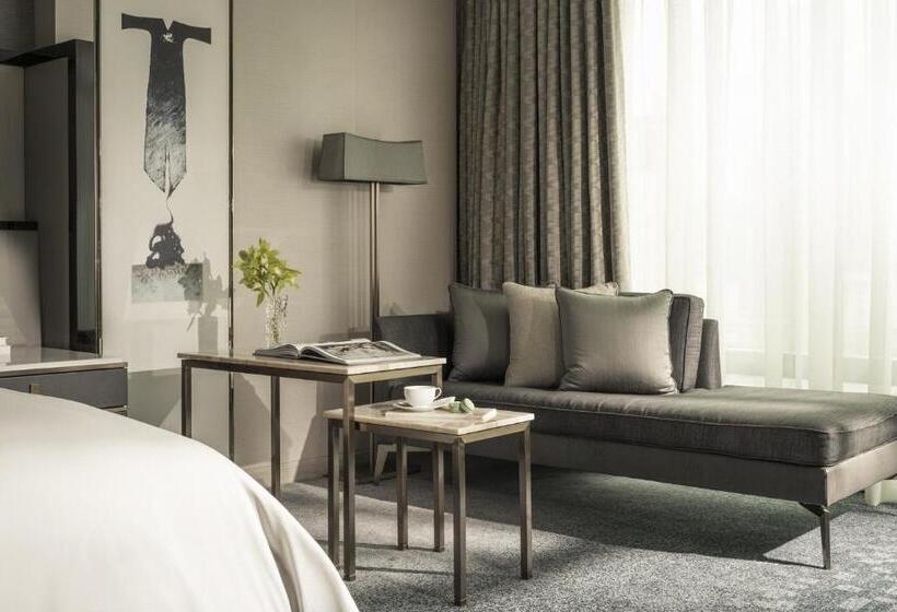 Стандартный Номер Кровать Кинг, Four Seasons Hotel Kuala Lumpur