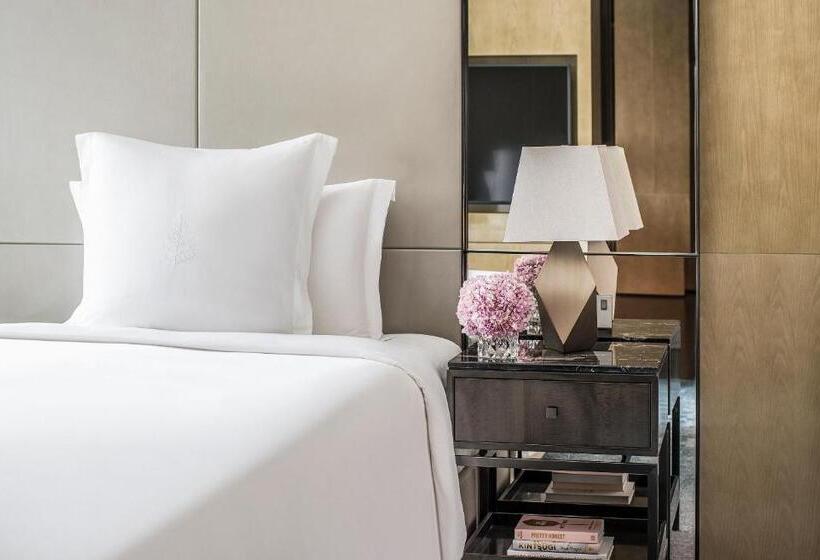 Апартаменты Premium 2 Спальни, Four Seasons Hotel Kuala Lumpur