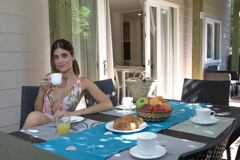 Номер Стандарт Вид на Сад, Four Seasons Hotel Kuala Lumpur