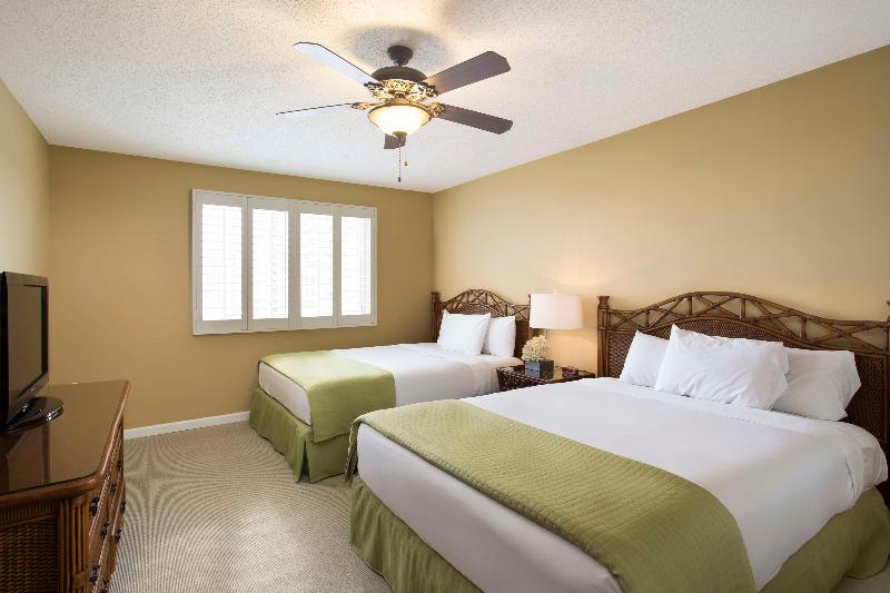 Номер Премиум, Four Seasons Hotel Kuala Lumpur