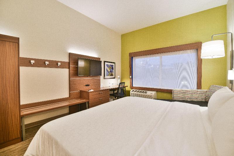 适合残疾人士使用的带超级大床的标准间, Holiday Inn Express & Suites Lehi   Thanksgiving Point, An Ihg