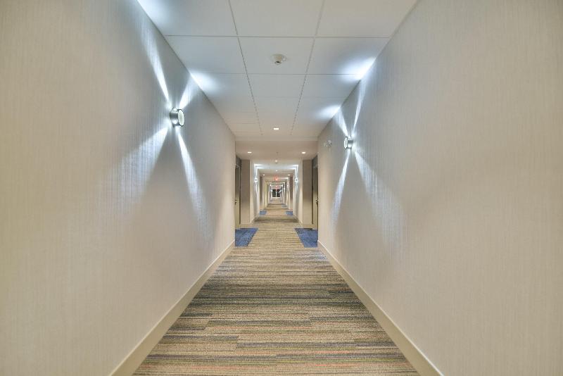 带大床的套房, Holiday Inn Express & Suites Lehi   Thanksgiving Point, An Ihg