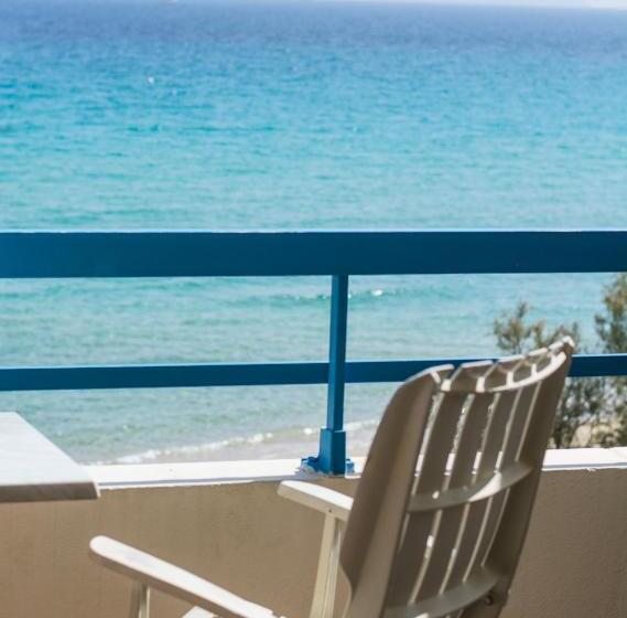 Triple Room Sea View, Hôtel Méditerranée