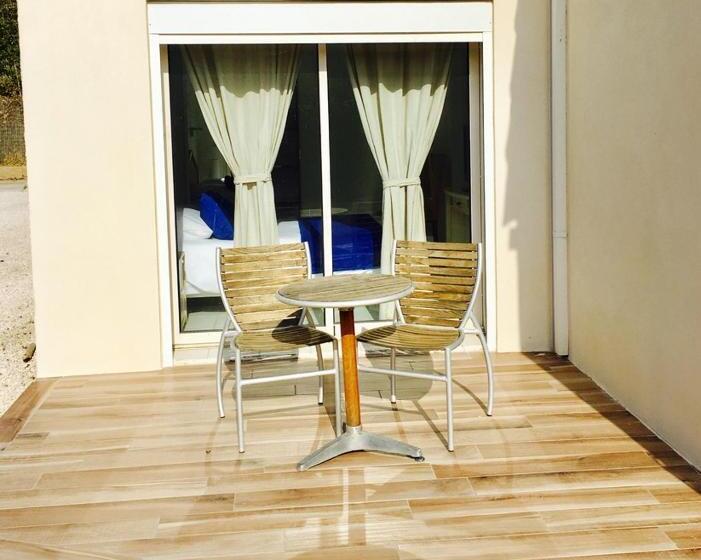 آپارتمان 2 خوابه, Hôtel Méditerranée