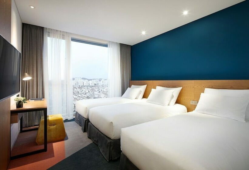 Quarto Triplo Estandar, L7 Hongdae By Lotte