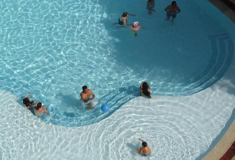 标准三人间, Los Puentes Comfacundi