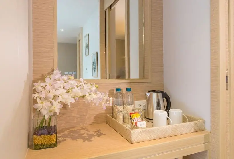 اتاق لوکس با چشم‌انداز استخر, Panan Krabi Resort