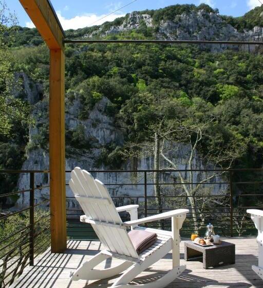 스탠다드 룸 강 전망, Prehistoric Lodge   Adult Only