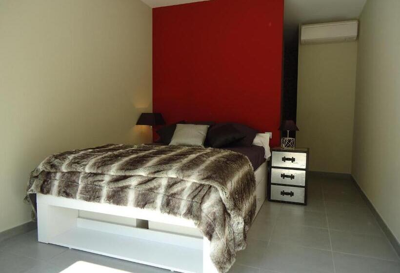 스탠다드 룸 강 전망, Prehistoric Lodge   Adult Only