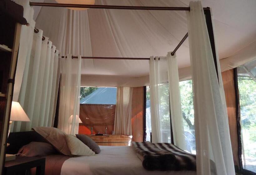 Deluxe room with river view, Prehistoric Lodge   Adult Only