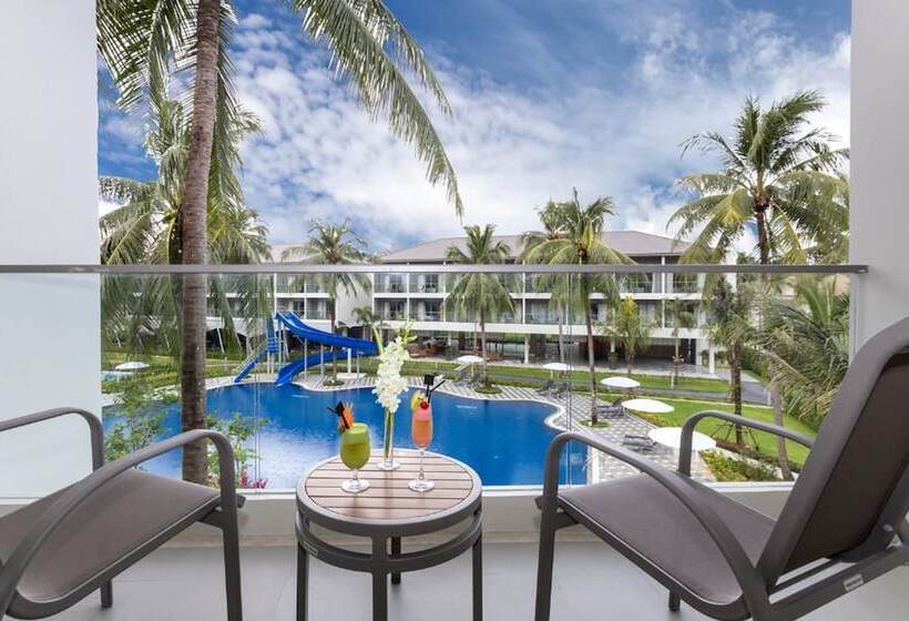 סוויטה, X10 Khaolak Resort