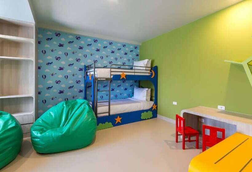 סוויטה, X10 Khaolak Resort