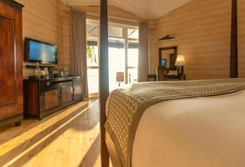ویلا پریمیوم 1 خوابه, Komandoo Island Resort & Spa