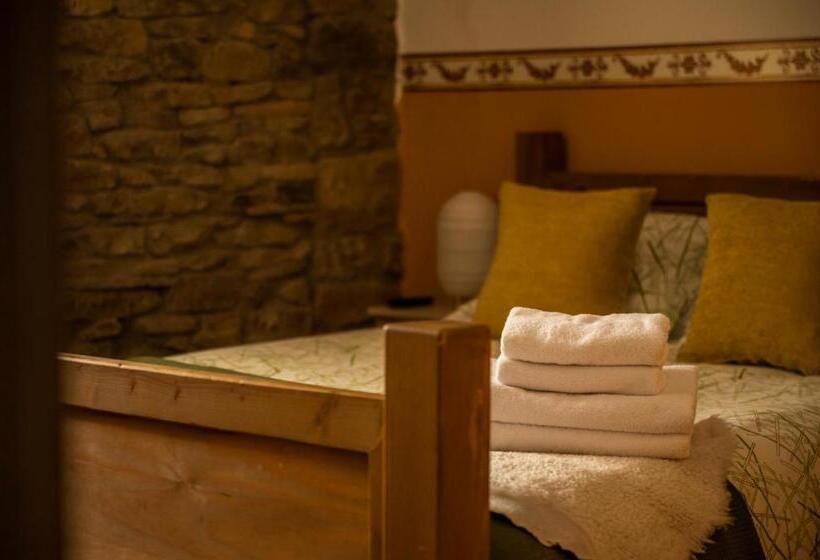 غرفة قياسية, La Borda De Pastores