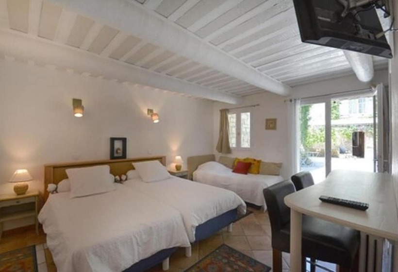 חדר סטנדרט לשלושה, Le Moulin D Antelon