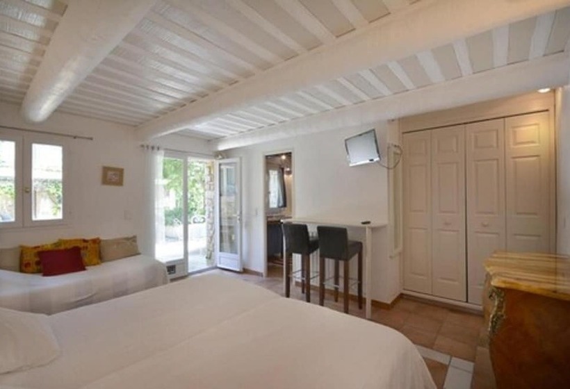 חדר סטנדרט לשלושה, Le Moulin D Antelon