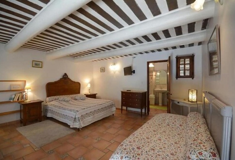 חדר סטנדרט לשלושה, Le Moulin D Antelon