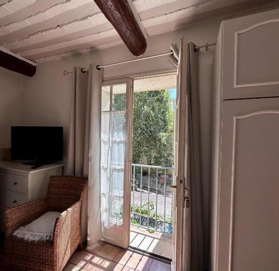 חדר סטנדרט, Le Moulin D Antelon